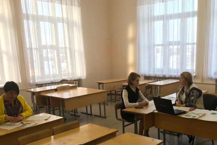 Девятиклассники Ленинградской области показывают свои знания на итоговом собеседовании по русскому языку 