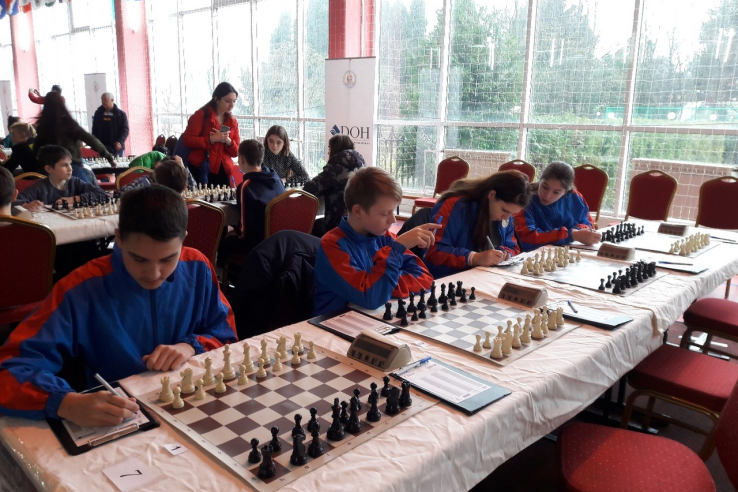 Команда Лужской санаторной школы-интернат принимает участие в IV Всероссийских  соревнованиях  по шахматам среди воспитанников детских домов и школ-интернатов «Восхождение»