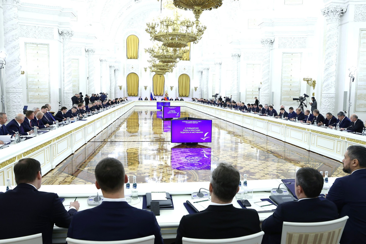 Владимир Путин предложил учредить ежегодную премию «Наставник года»