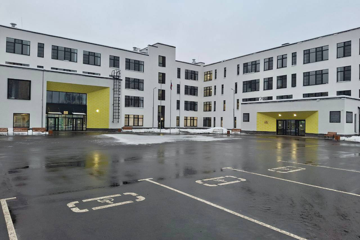 Новая школа в Буграх открыла двери для ребят Ленобласти