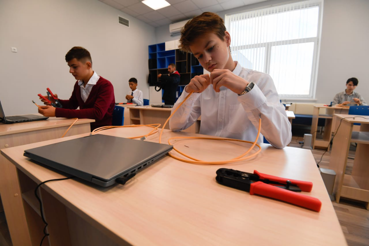 Технологии и инновации ― для школьников из Бугров