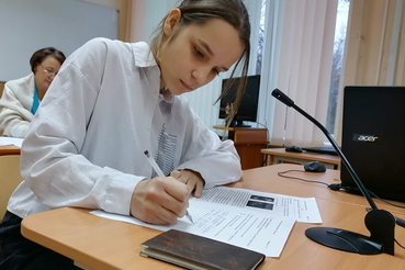 Девятиклассники Ленобласти приняли участие в репетиционном собеседовании по русскому языку