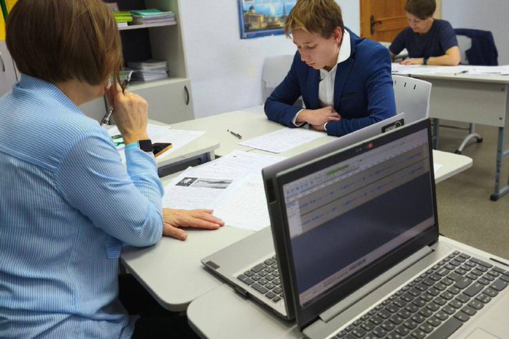 Школьники Ленобласти прошли итоговое собеседование