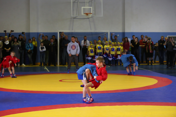 Во Всеволожском районе открыты 3 школьных спортивных клуба по самбо