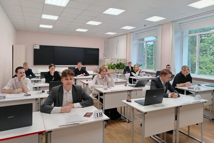 В Ленинградской области прошли экзамены по географии, информатике и обществознанию