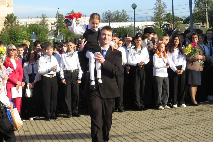 Сегодня в Ленинградской области прозвенел главный звонок года!
