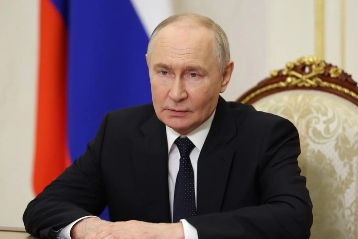 Владимир Путин поздравил выпускников с окончанием школы