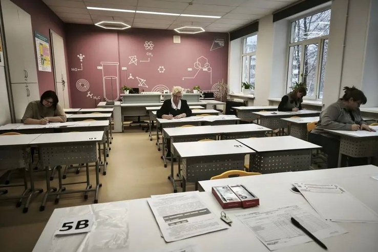 Учителя Ленобласти сдали ЕГЭ по математике