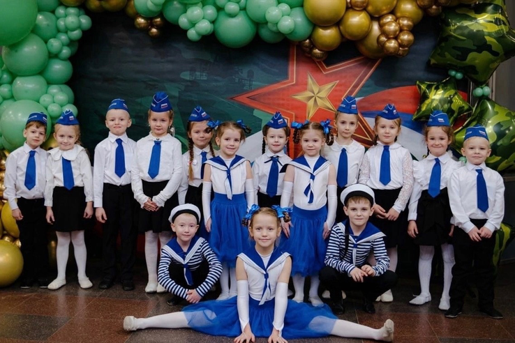 Юные ленинградцы присоединились к торжественным мероприятиям ко Дню защитника Отечества