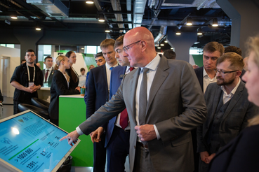 Дмитрий Чернышенко и Сергей Кравцов подвели итоги соревнований чемпионатного движения «Профессионалы» за 2025 год