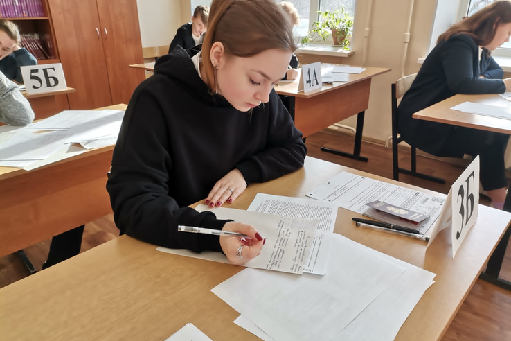 Выпускники Ленинградской области написали репетиционный экзамен по русскому языку