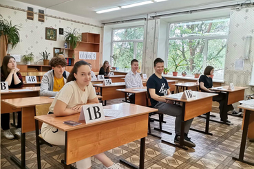 Ленинградские выпускники сдают устную часть ЕГЭ по иностранным языкам