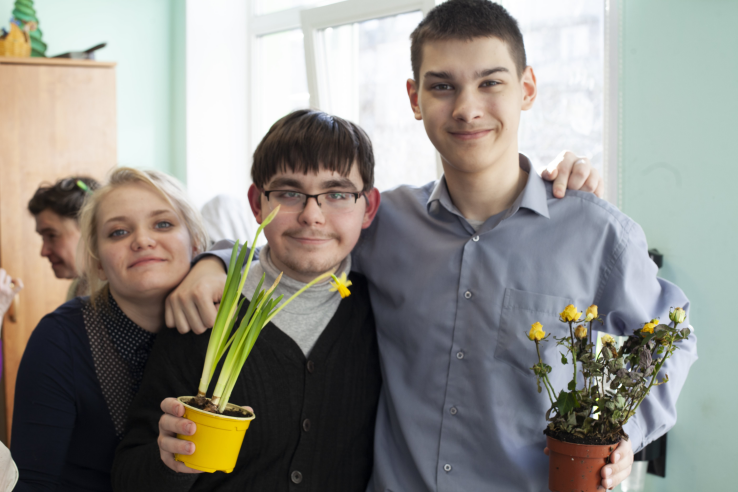 Детям из ресурсного центра в Тосненском районе рассказали, как «дружить» с растениями