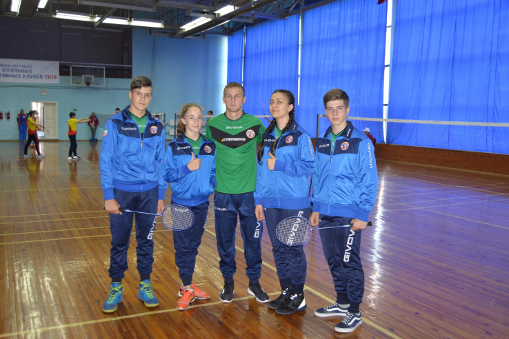 Ленинградские школьники одержали победу на соревнованиях по бадминтону в Челябинске