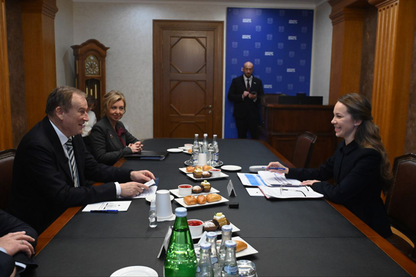 Ирина Шварцман и Александр Дрозденко обсудили достижения системы образования Ленинградской области