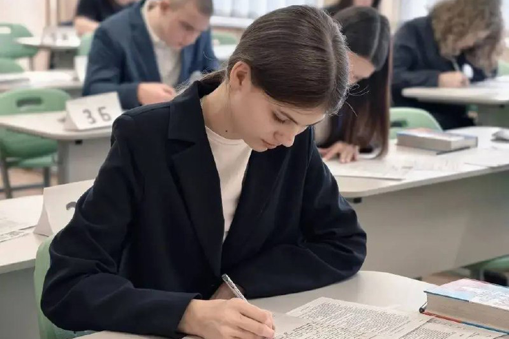 Девятиклассники Ленобласти готовятся к ОГЭ