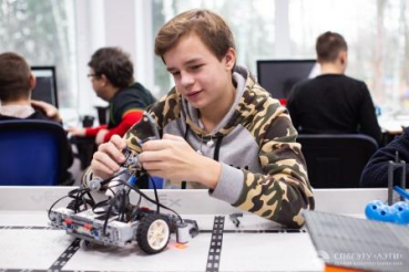 ЛЭТИ готовит школьников к региональному чемпионату ЮниорПрофи по компетенции «мобильная робототехника»