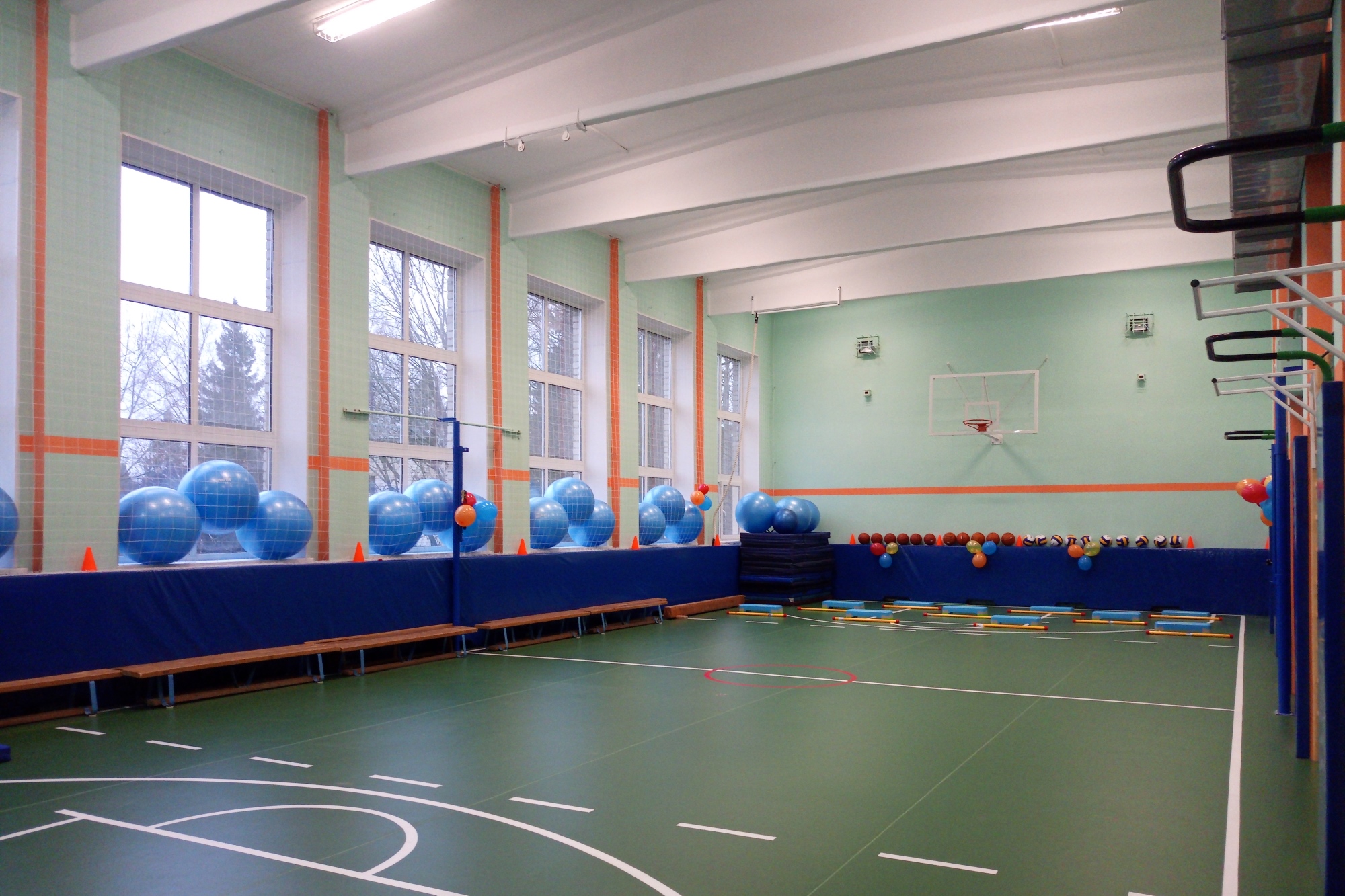 Физкультурный зал в 58 школе в Питере
