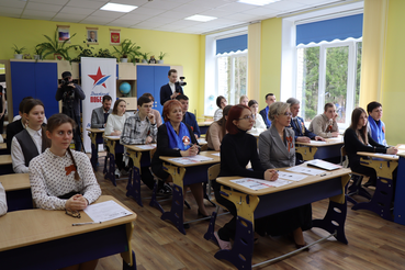 Учащиеся Ленобласти присоединились к акции «Диктант Победы»